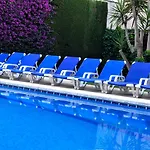 Hotel Yola 2*