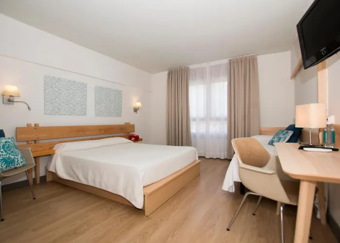 Yola Hotel