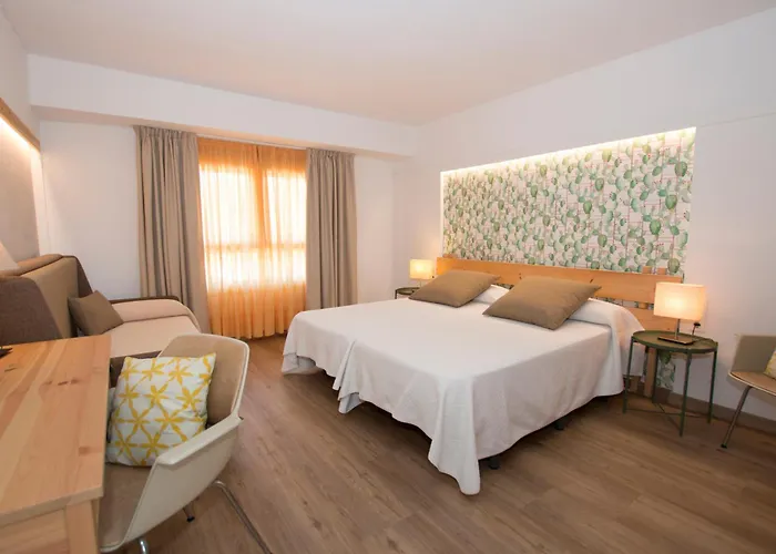 Hotel Yola 2*