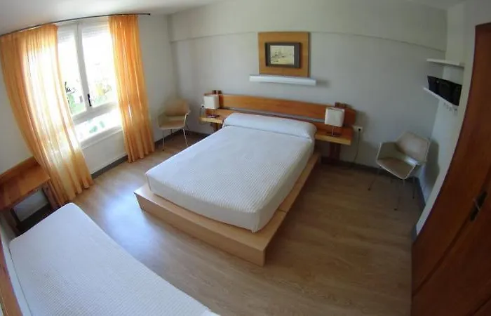Yola מלון