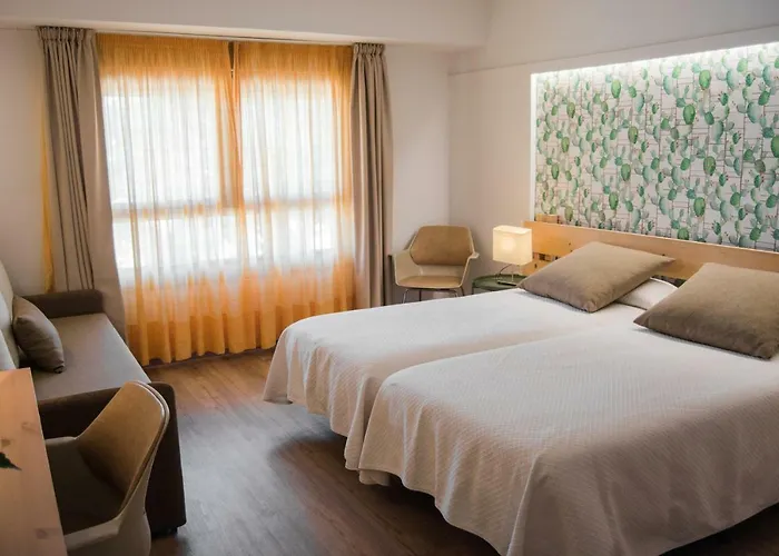 Yola Hotel